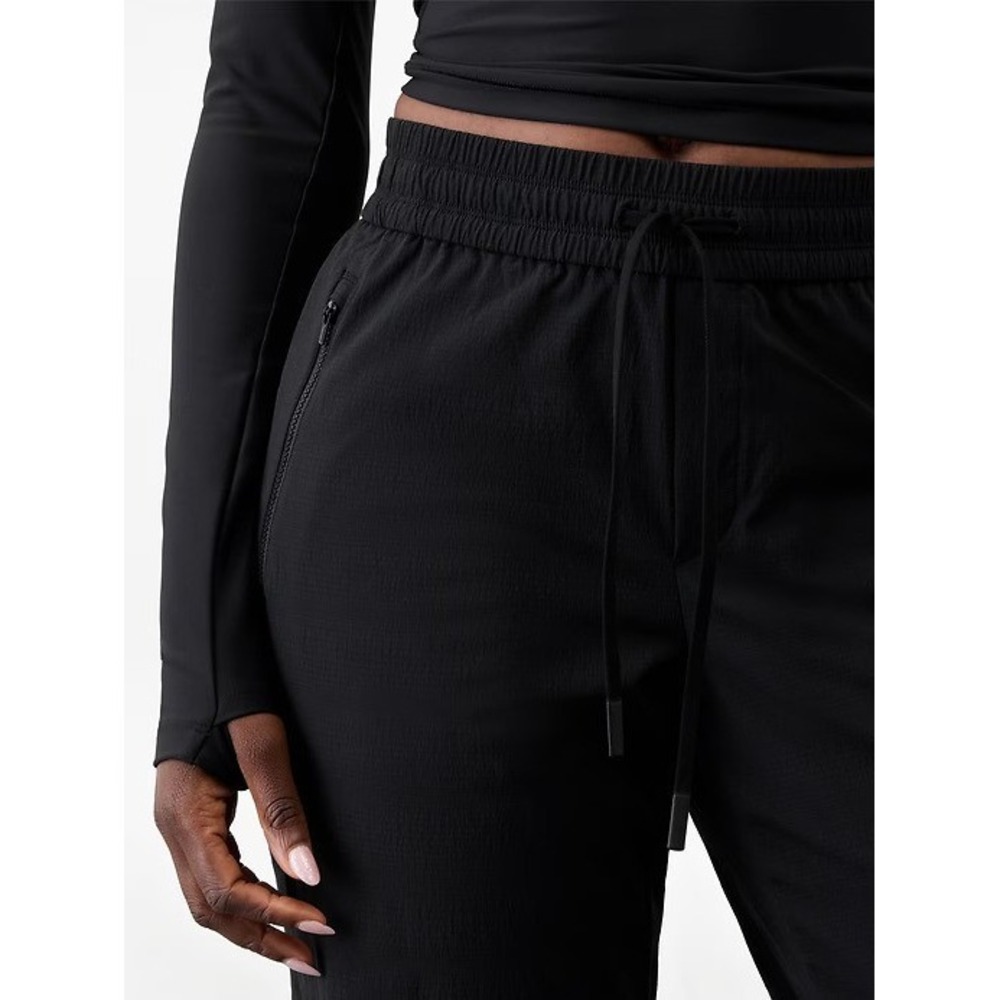 NWT Athleta 2025 Trekkie Relaxed Mid Rise Jogger Pants Black S Ripstop Stretch - Picture 3 of 14